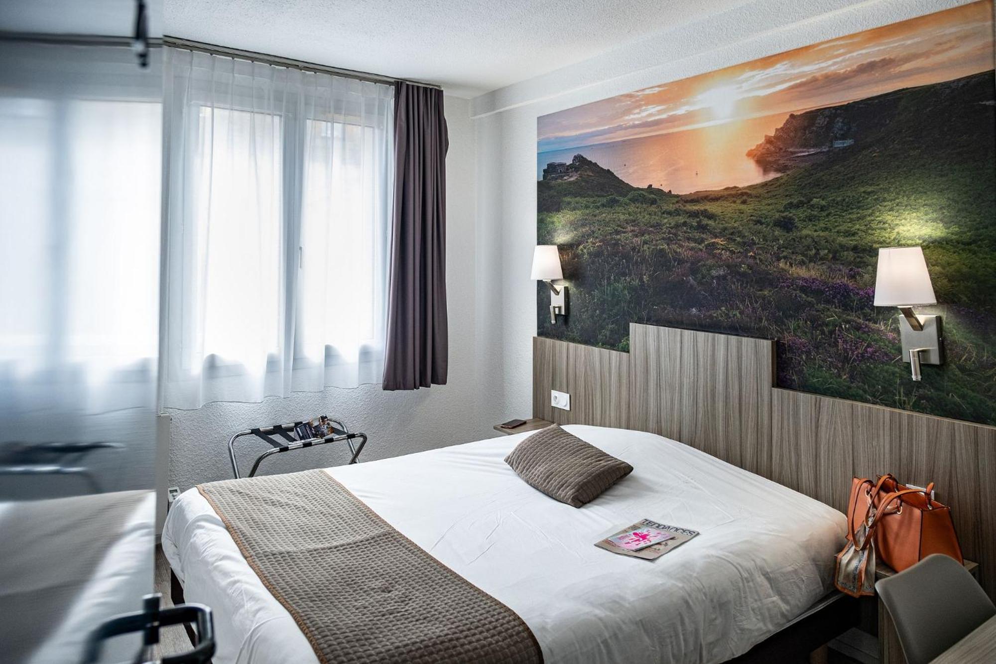 Contact Hotel Du Champ De Mars De Saint-Brieuc Bagian luar foto