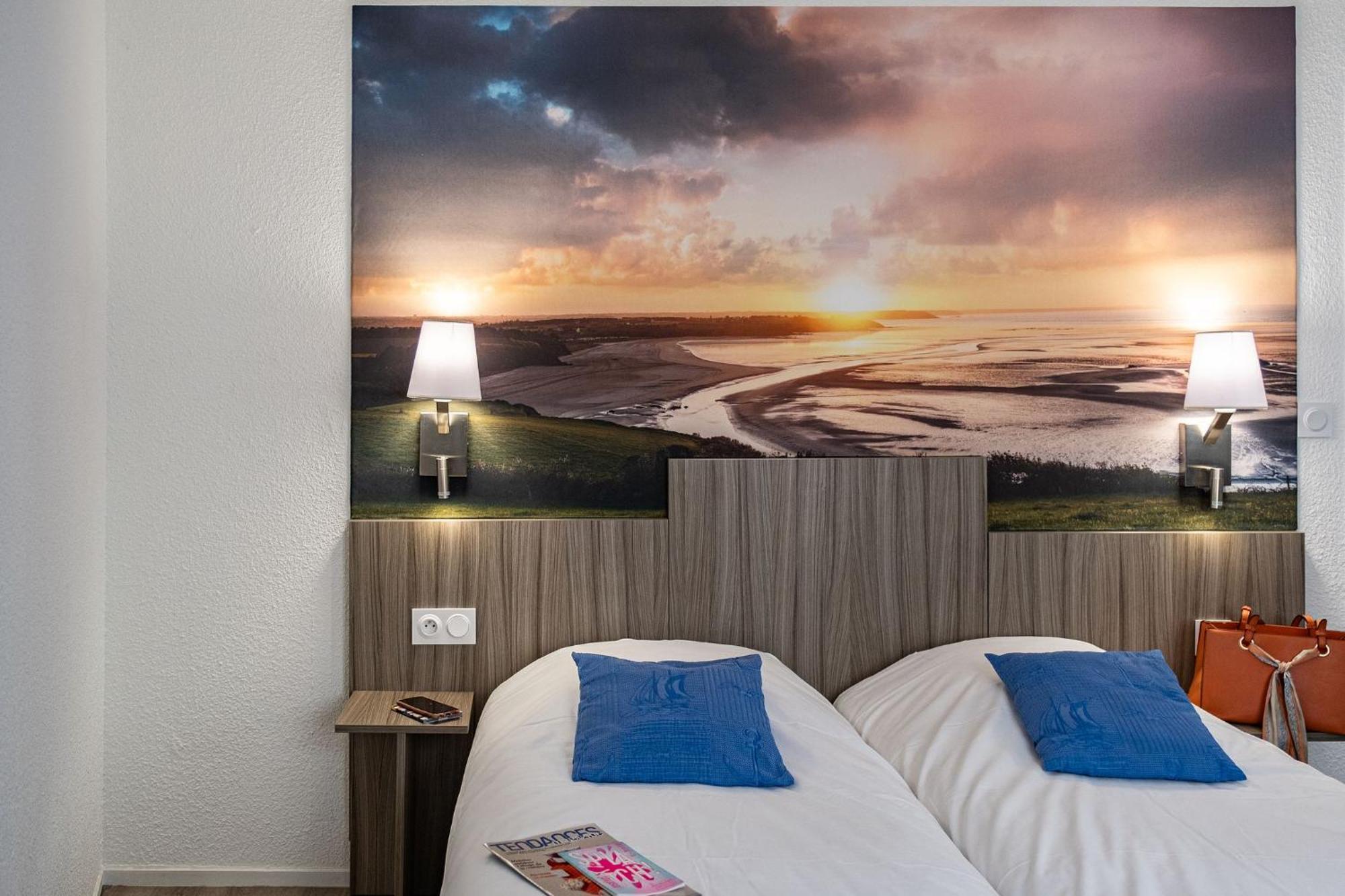 Contact Hotel Du Champ De Mars De Saint-Brieuc Bagian luar foto