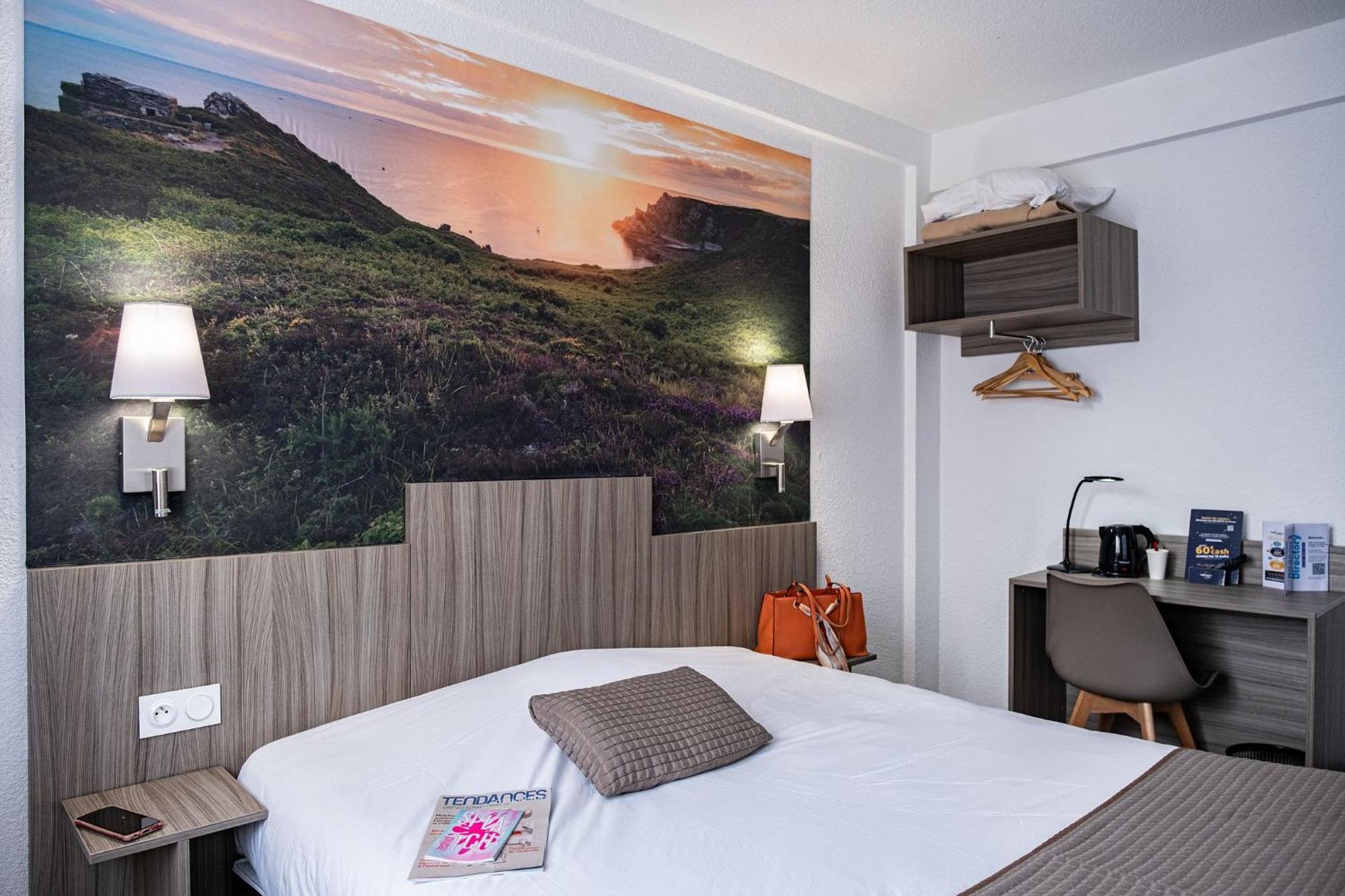 Contact Hotel Du Champ De Mars De Saint-Brieuc Bagian luar foto